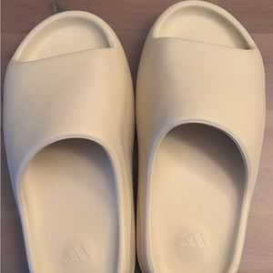 Yeezy slide bone
